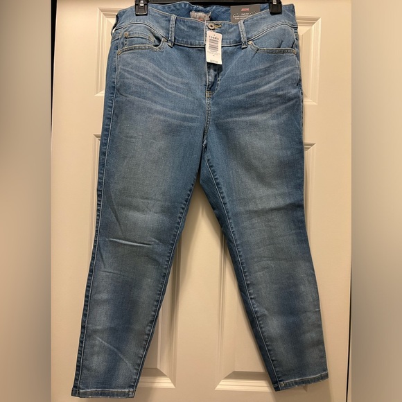 NWT Torrid super soft high waisted super skinny jegging. Size 16XS. - Picture 1 of 9